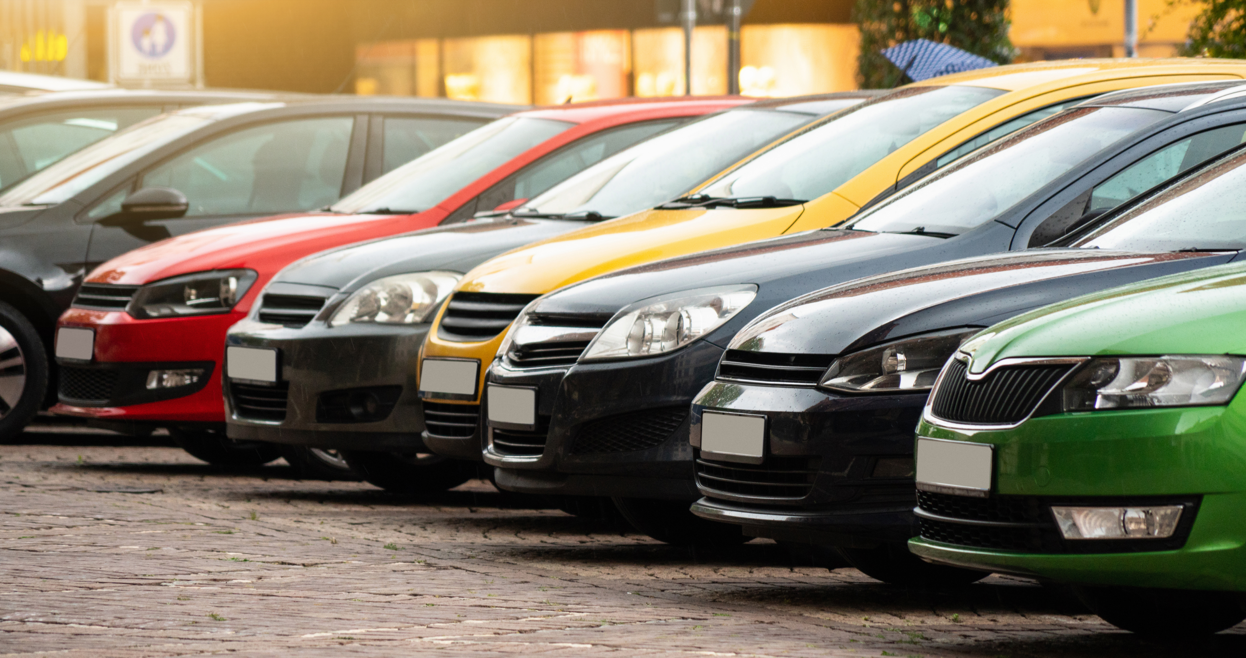 Parkplatz am Flughafen buchen!