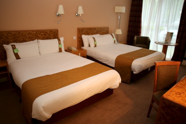 Holiday Inn triple room