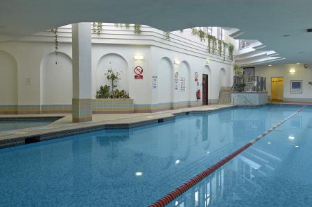 Copthorne Effingham swimming pool